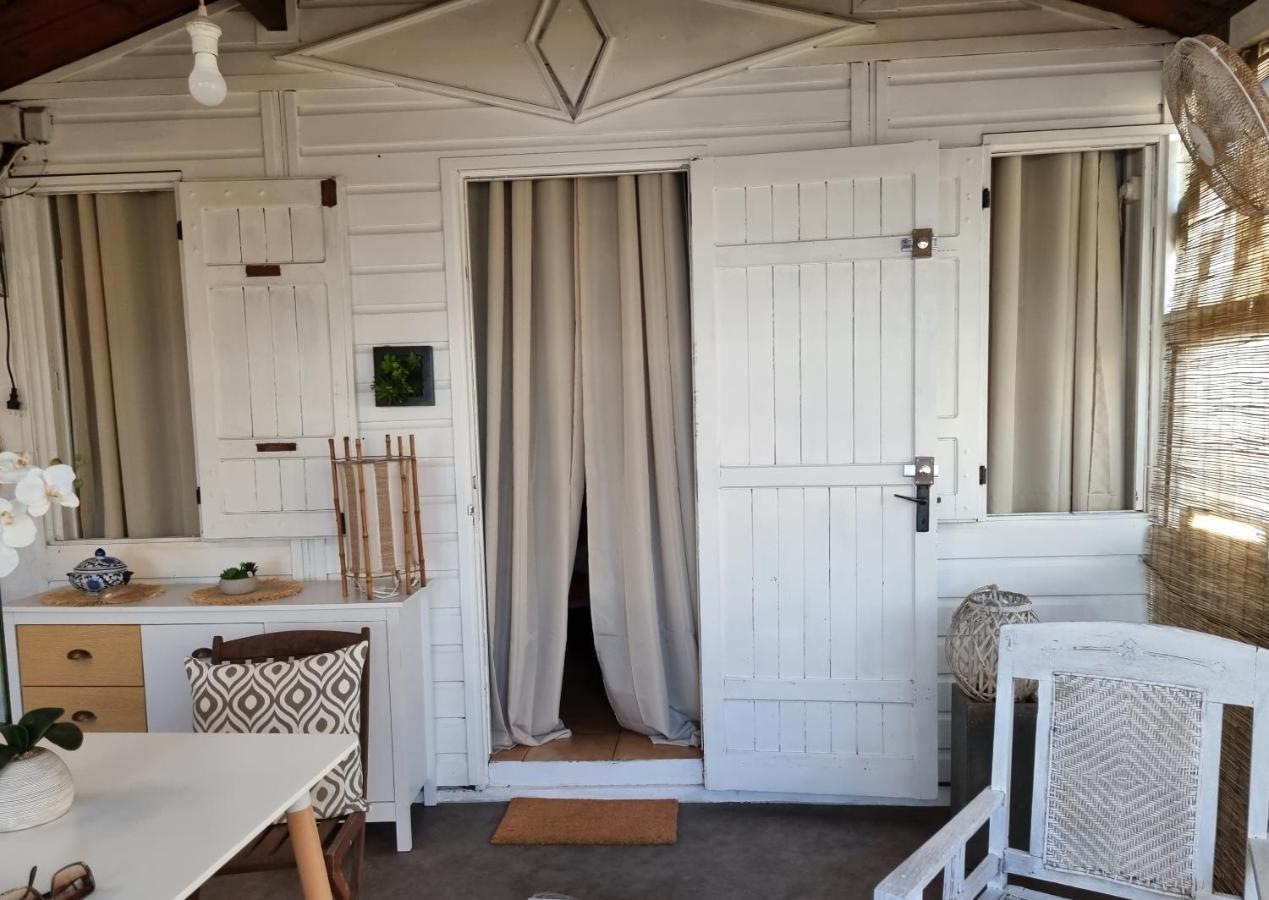 Les Badamiers Villa Saint Pierre Exterior photo