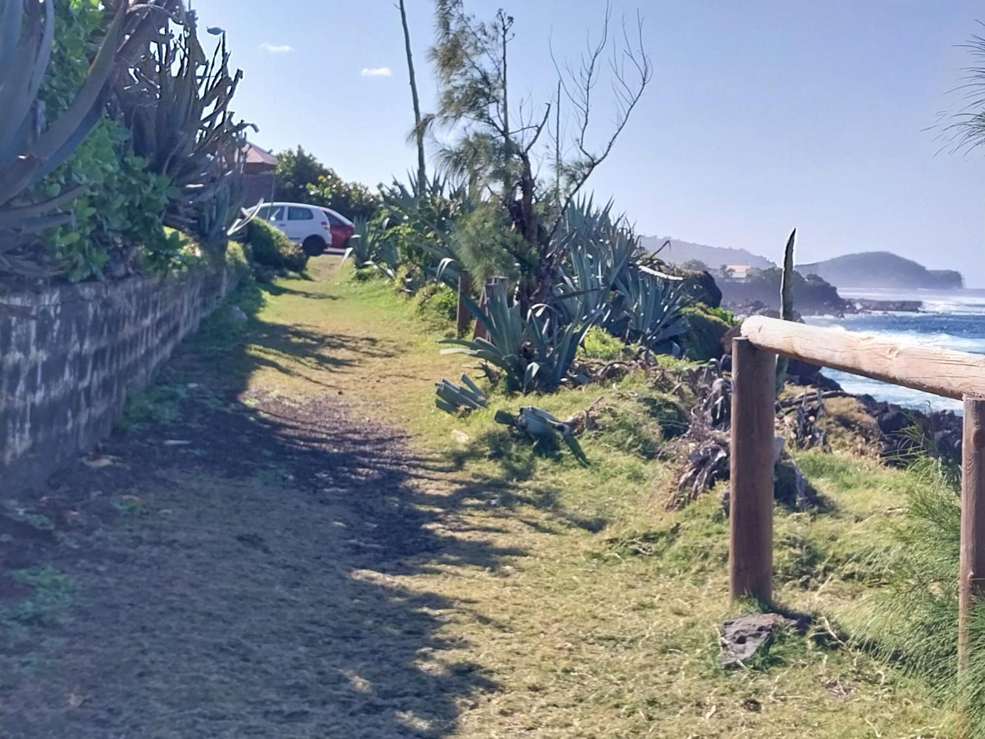 Les Badamiers Villa Saint Pierre Exterior photo